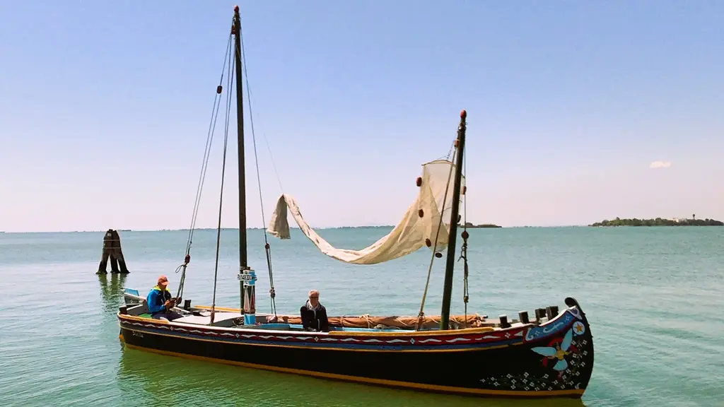 Stella, a classic 1965 Bragozzo, in the southern lagoon of Venice